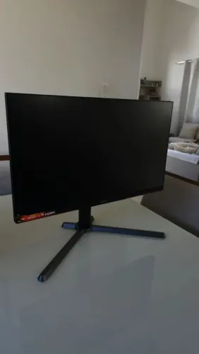 Monitor AOC 240hz 25"