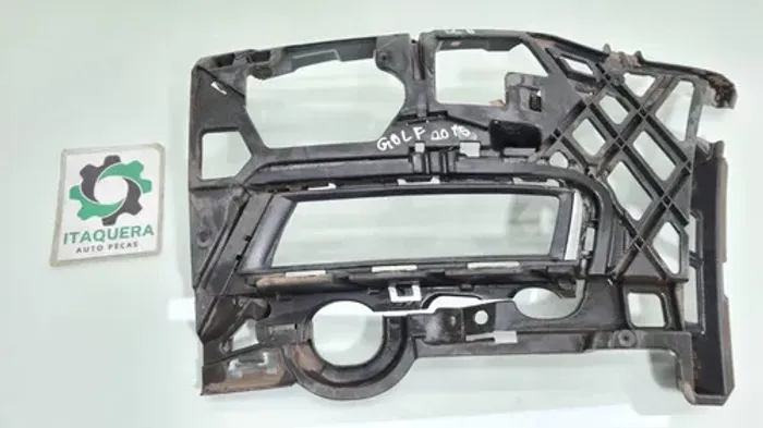 Guia Parachoque Dianteiro Esquerdo Vw Golf Tsi Ano 2015