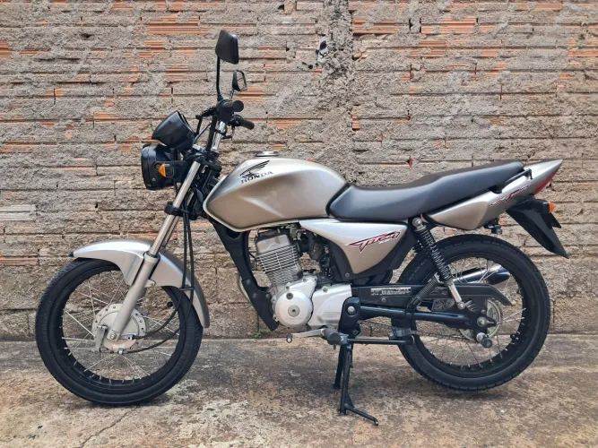 Titan 150 ks chumbo ano modelo 2008. Valor 9.500