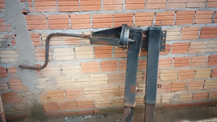 Vende-se um pé de carreta funcionando normalmente interessado entrar em contato *7