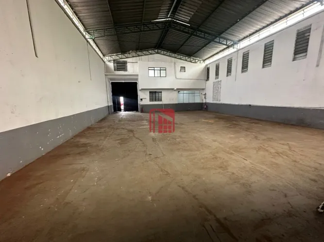 Excelente Galpão 324 m², com Mezanino de 50 m² Bairro Ressaca-Contagem!!!