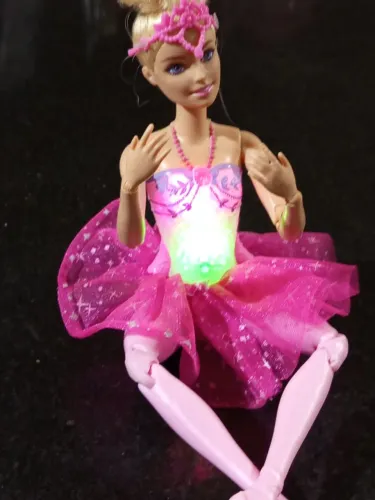 Barbie Articulada Bailarina Dreamtopia