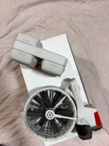 Vendo Dji Flip com 3 baterias e hub (sem rádio controle)