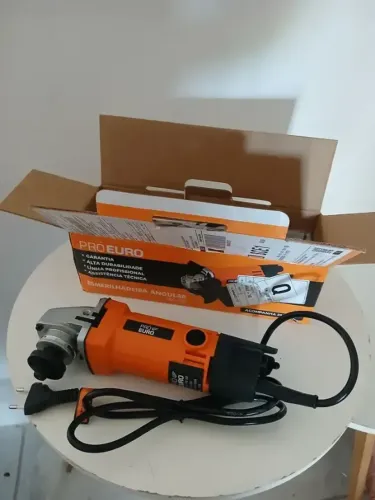 Esmerilhadeira Lixadeira Angular 720w Profissional Pró Euro ( nova na caixa)