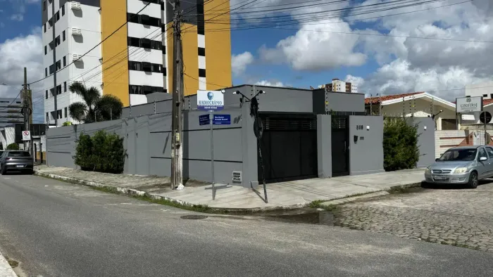 Casa para locação com 4 quartos no bairro de Tambauzinho com 150m²