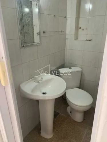 Kitnet/Conjugado : / Residencial / Centro