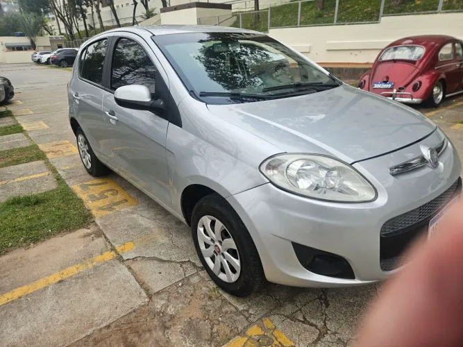 Fiat Palio Attractive 1.0 EVO Fire Flex 8V 5P 2012
