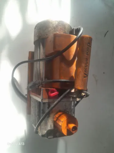 Bomba de vácuo R$ 500. WhatsApp *