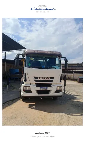 Caminhão Iveco Tector 240E28 Truck Com Munck Luna ALG 45t/m - Laudo Técnico OK