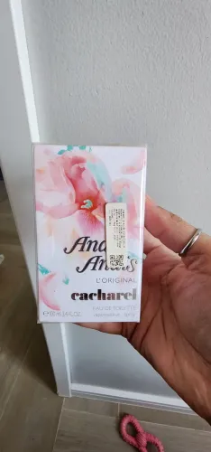 Anais Anais Cacharel