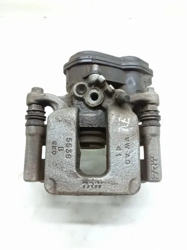 Cavalete Traseiro Esquerdo Audi Q3 Tfsi 1.4 2016 32355461