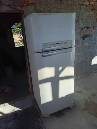 Geladeira Electrolux branca entrega grátis