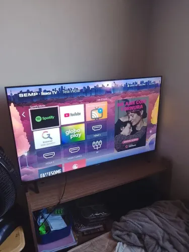 Televisão semp Roku 40 smart