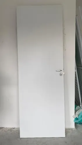 Porta de madeira branca 2,10x0,73