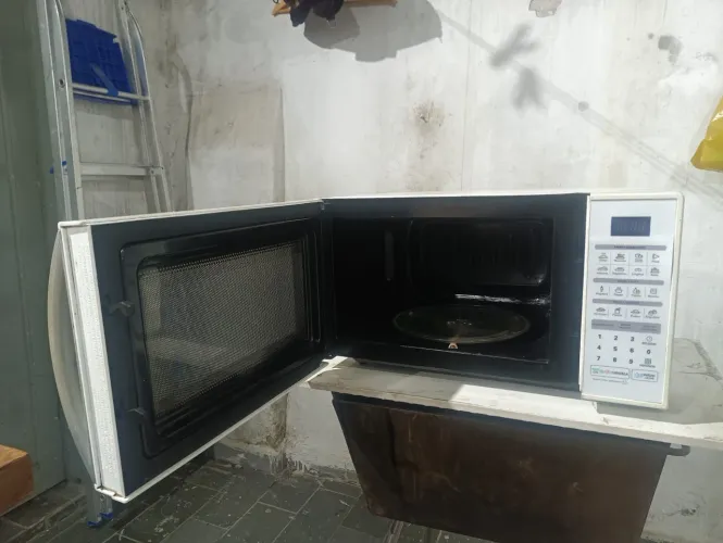 Microondas Eletrolux 23 litros