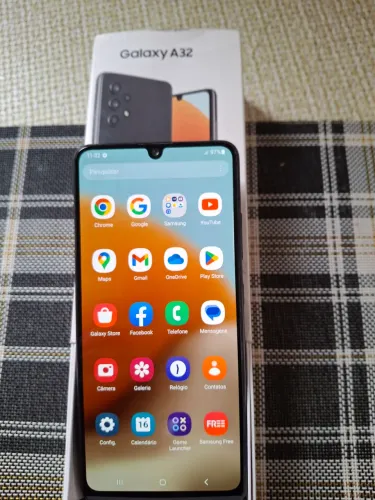 Celular   A 32. SANSUNG