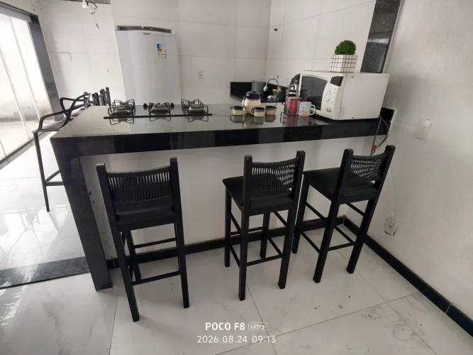 Banqueta alta Com encosto Madeira Preta