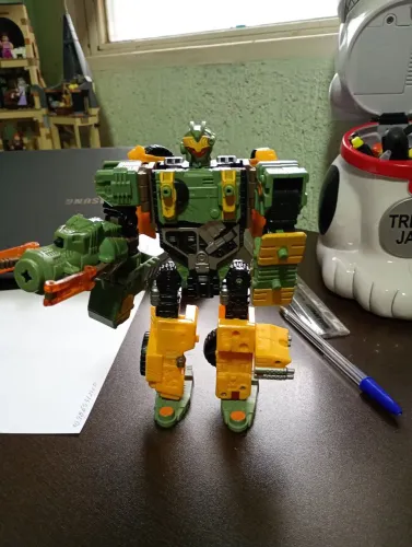 Boneco Transformers