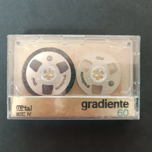Fita k7 gradiente metal 60 min rolinho ( virgem e lacrada )