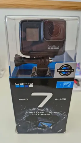 Vendo GoPro HERO7 Black usada, funcionando perfeitamente.