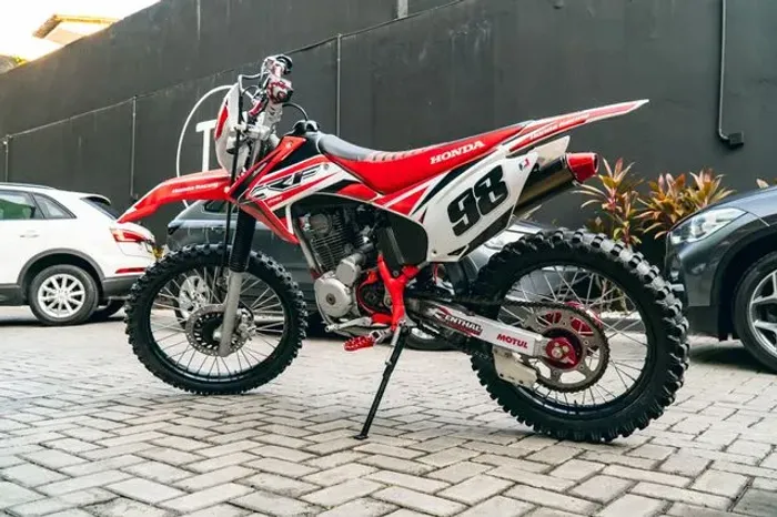 Honda CRF 230 F