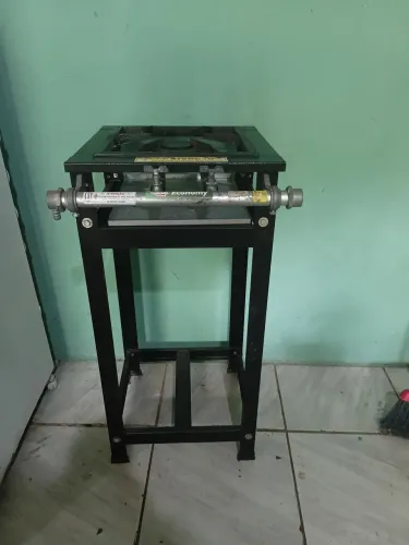 Fogão industrial de boca dupla.2 Meses de uso
