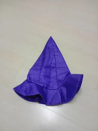 Chapéu cone roxo tecido diâmetro 20cm