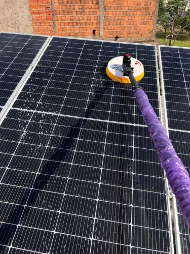 Limpeza de Painel Solar em Cuiabá | Jaffa Clean