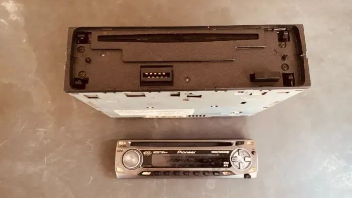 Som Automotivo Pioneer DEH-P3700MP
