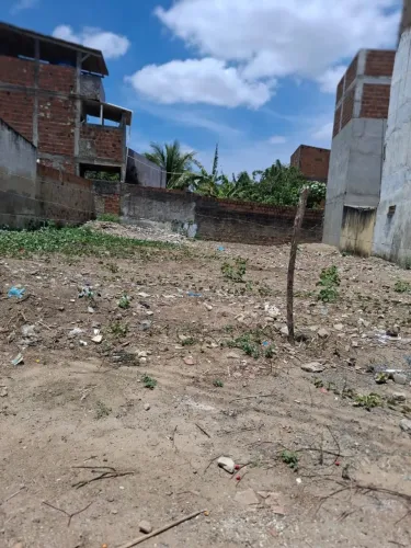 Terreno 240m²