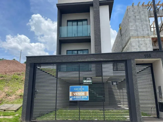 CASA COM 3 SUÍTES PARA LOCAÇÃO - SANTANA DE PARNAÍBA/SP