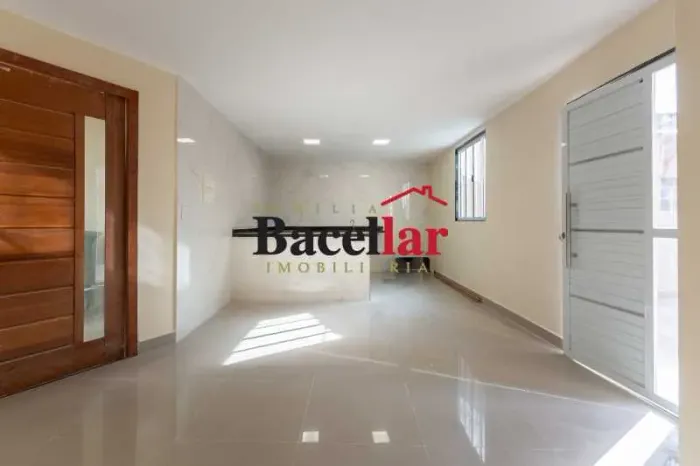Casa em Condomínio : Linear / Residencial / Riachuelo