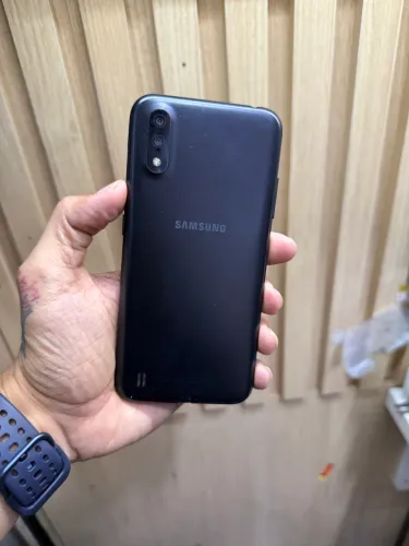 Samsung A01 32gb (2 peças) valor correspondente a cada um