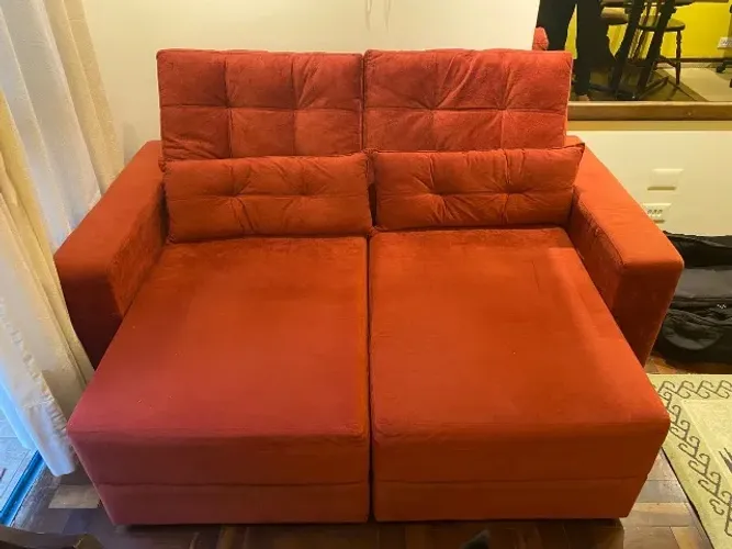 sofá estica pézinho vermelho dois lugares