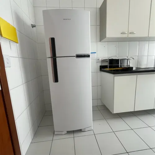 Geladeira Brastemp 375L frost free