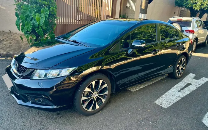 Honda Civic Sedan LXR 2.0 Flexone 16V Aut. 4P 2016