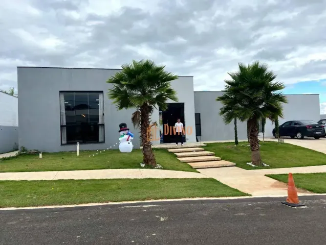 Casa à Venda no Condomínio Jardim Solar do Bosque, Jardim Novo Mundo, Sorocaba - SP