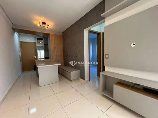 Apartamento semi Mobiliado Térreo com 2 Quartos para Alugar por R$ 2.200,00 no Res. Vila F