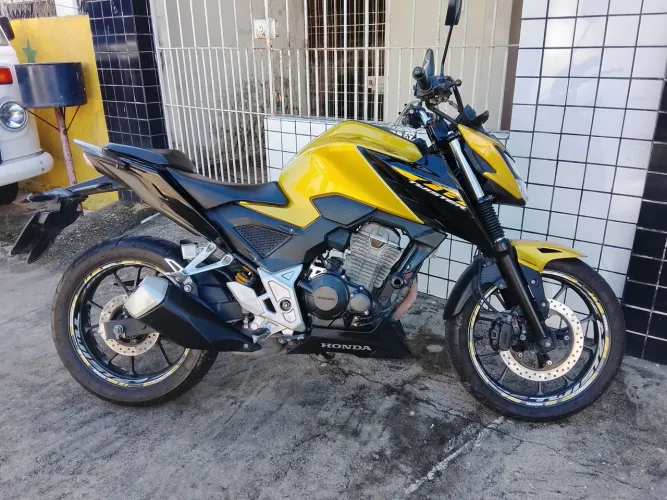 Cb Twister 300f para vender rápido