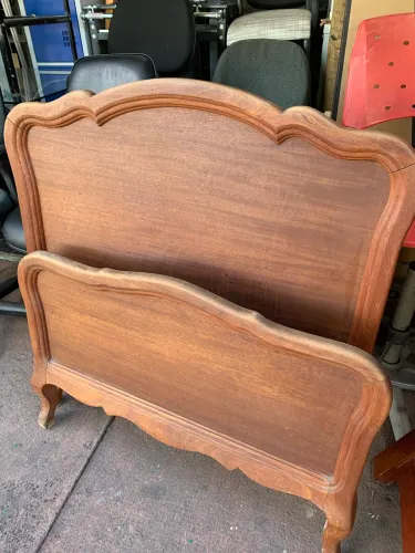 Cama solteiro chipandelle antiga
