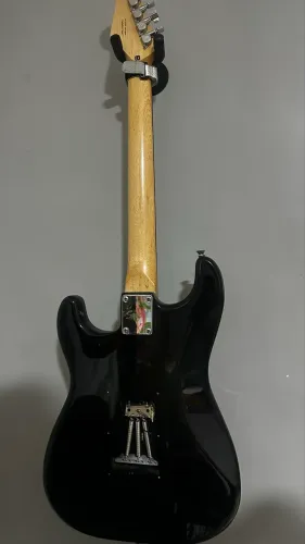 Guitarra Squier by Fender