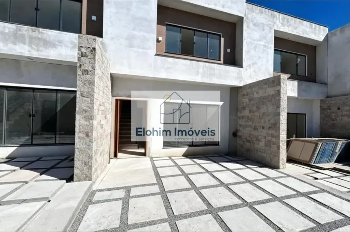 Casa em Condomínio - Cancela Preta