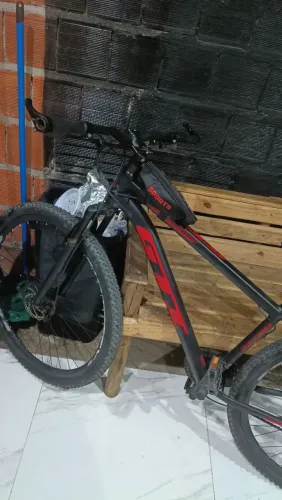 Bicicleta aro 19 toda boa só pega e anda.. *82