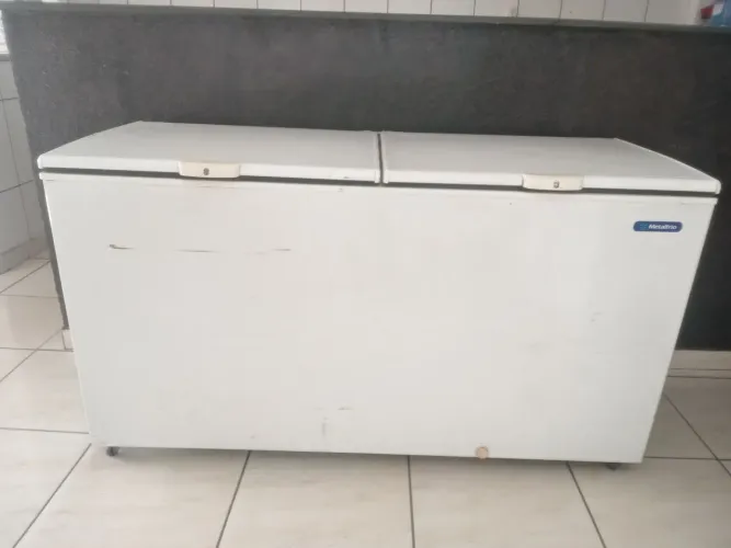 Freezer metalfrio