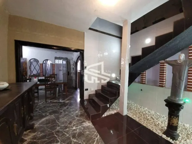 Casa Térrea à Venda com 280M²  4 Dorms (2 Suítes) | Piscina, Área Gourmet e Monitoramento 