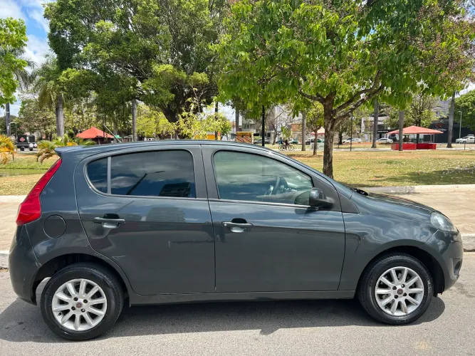 Fiat Palio Attractive 1.0 EVO Fire Flex 8V 5P 2013