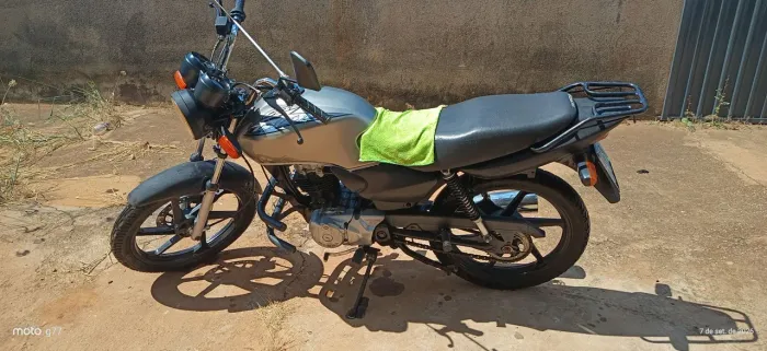 cg Titan moto ano 200 rodinhas carburador 150 freio a disco na frente pneus novos