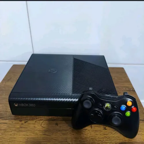 Xbox super slim + controle e fonte original