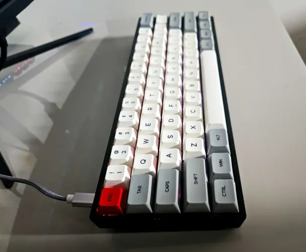 Teclado Mecânico Epomaker SK61 (leia descrição)