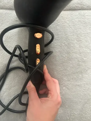 Secador de cabelo com defeito